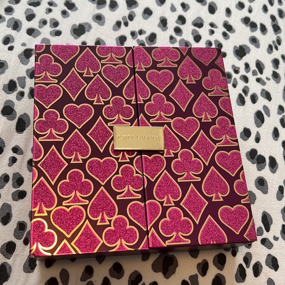 Estee lauder casino royale plum lips - Picture 4 of 5